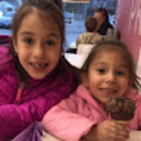 Meet your Posher, Alejandra - Picture 1 of 1